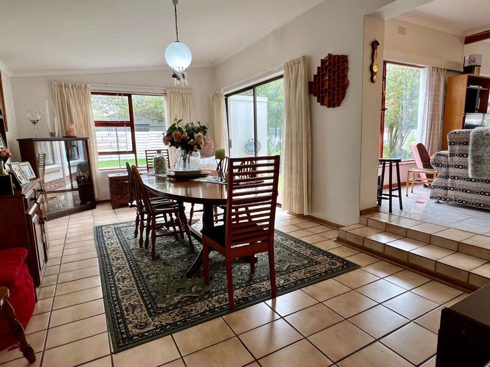 Kleinmond house for sale - dining room leading to living room