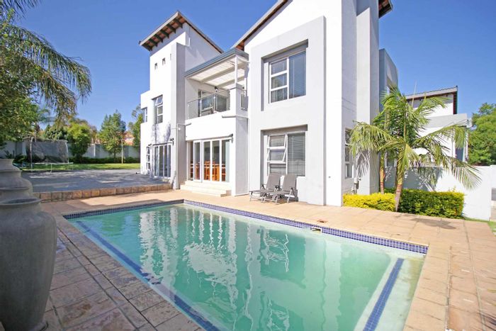 For Sale: House in Ruimsig Country Estate with pool, office, and solar system.