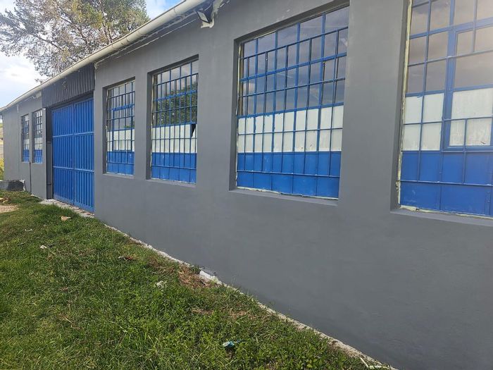 Industrial property for sale in Uitenhage Rural with ample space and utilities.