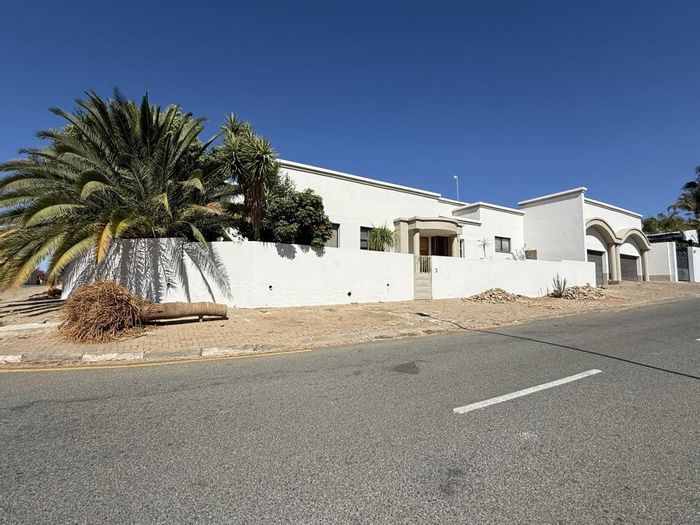 Property #2430649, House For Sale in Hochlandpark