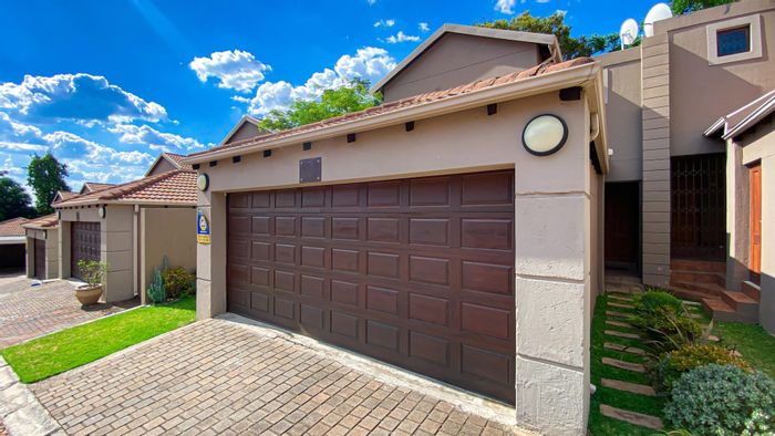 For Sale: Ferndale House with double garage, pet-friendly garden, and open-plan living.