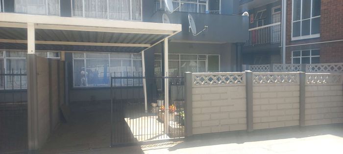 For Sale: Multi-let apartment in Kempton Park AH, generating R7,400 monthly income.