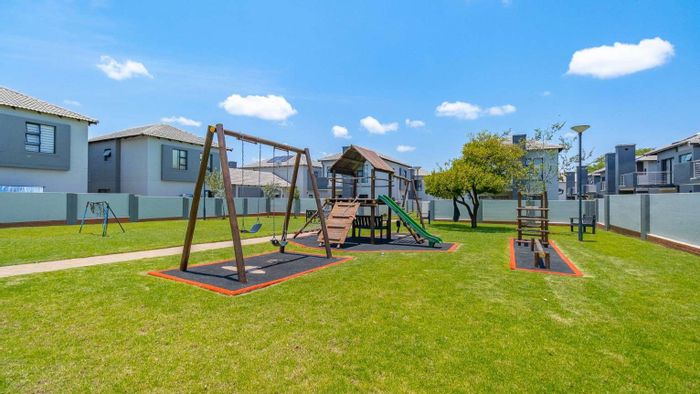 For Sale: Townhouse in Montana with garden, garage, and 24-hour security.