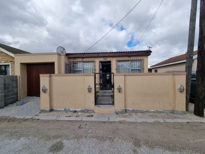 Property #1447165, House pending sale in Khayelitsha