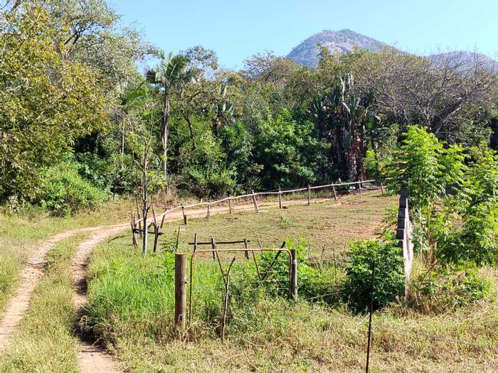 For Sale: Nelspruit Rural Farm with solar power, borehole, and staff accommodation.