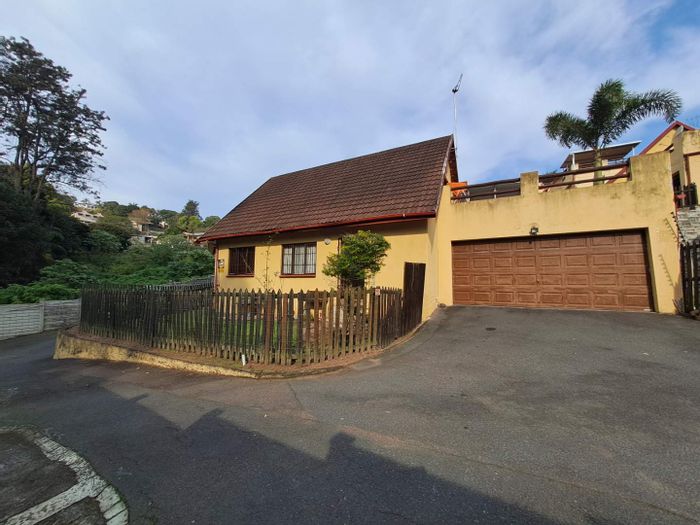 For Sale: 3-Bedroom Townhouse in Queensburgh Central with garden and secure parking.