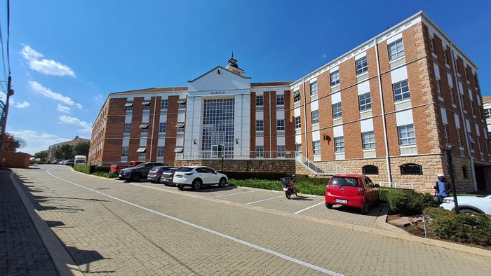 Property #2249732, Office rental monthly in Fourways