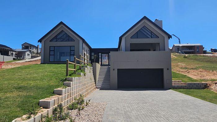 For Sale: House in Hartland Lifestyle Estate with ocean views, braai room, and trails.