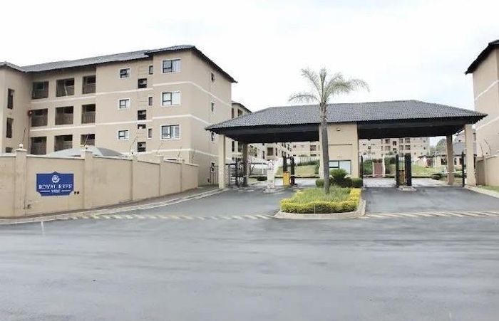 2-Bedroom Apartment For Sale in Lilianton: Near Schools, Prepaid Electricity, Community Amenities.