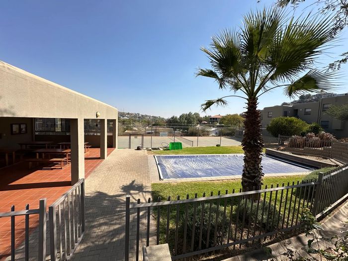 Property #2266583, Townhouse for sale in Klein Windhoek