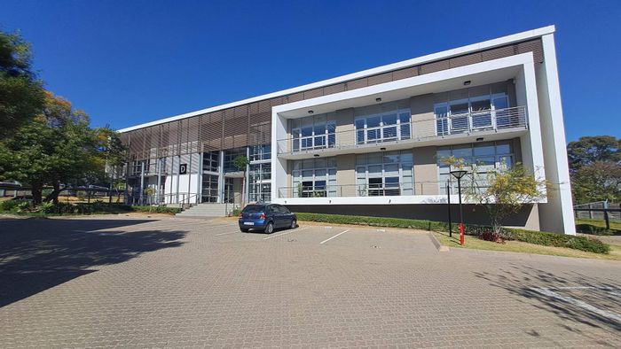 Property #2257328, Office rental monthly in Fourways