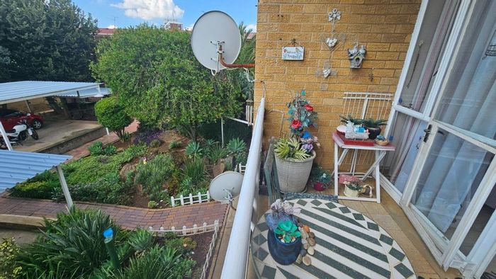 New Redruth Apartment For Sale: 2 Bedrooms, Balcony, Solar Inverter, Secure Parking.
