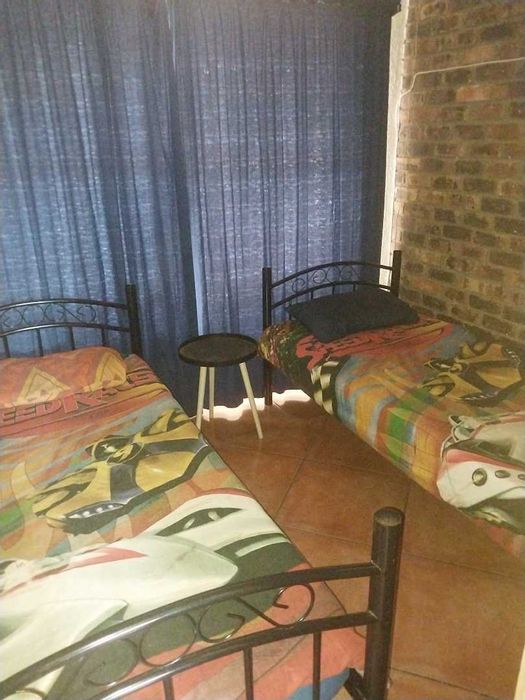 Property #2216922, Townhouse for sale in Krugersdorp North