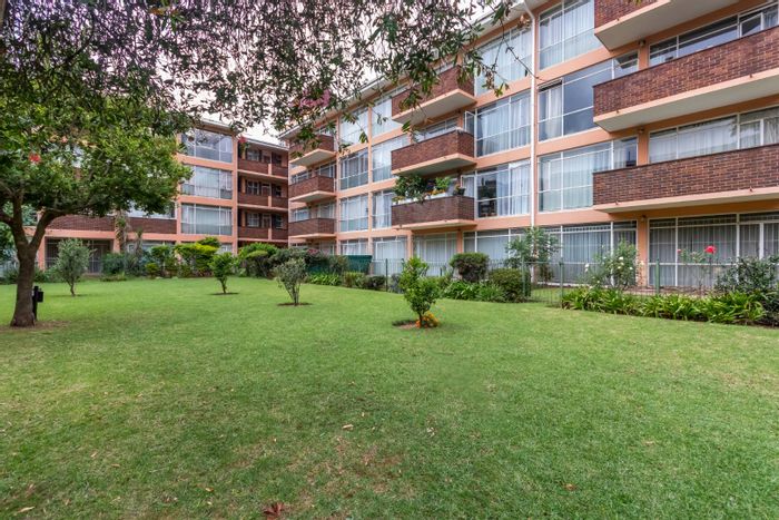 Property #2138567, Apartment for sale in Kew