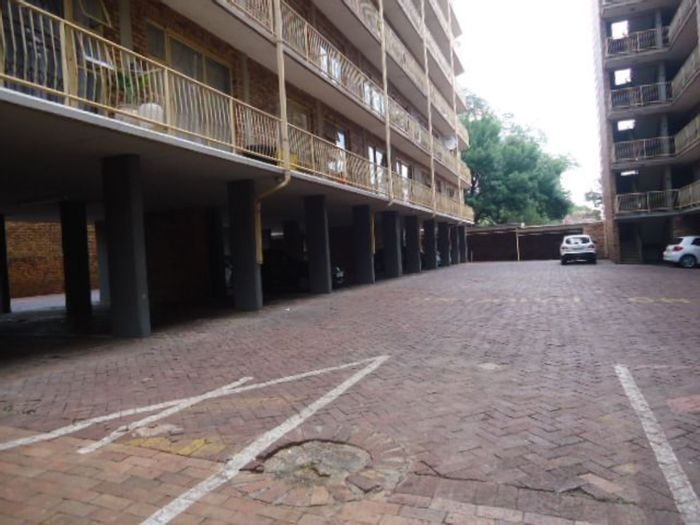 Property #1446587, Apartment For Sale in Silverton