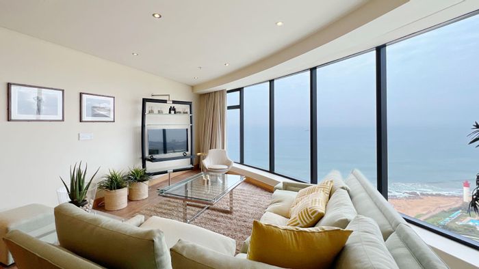 For Sale: 2-Bedroom Apartment in Umhlanga Rocks Central with Pool and Beach Access.