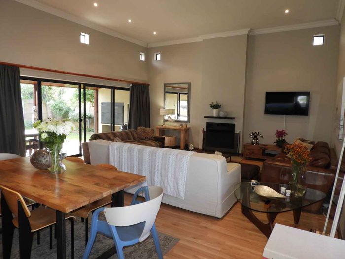 House for Sale in Melkbosstrand Central: 3 Beds, 3.5 Baths, Garden, Braai Area.