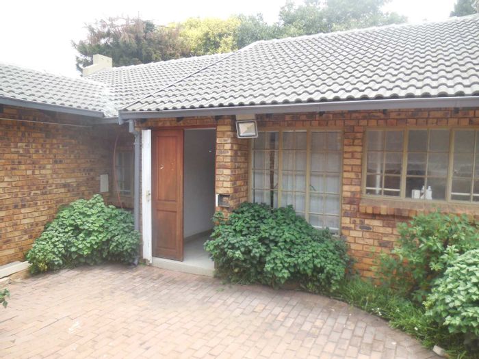 Property #2357365, Office Rental Monthly in Garsfontein