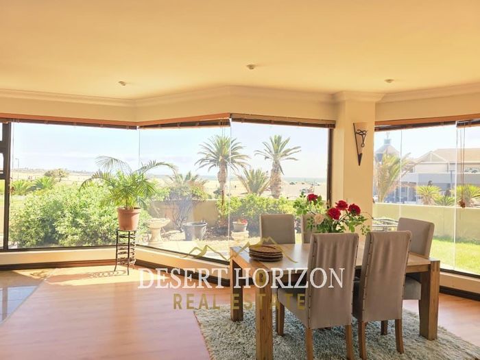 Property #2477057, House For Sale in Waterfront