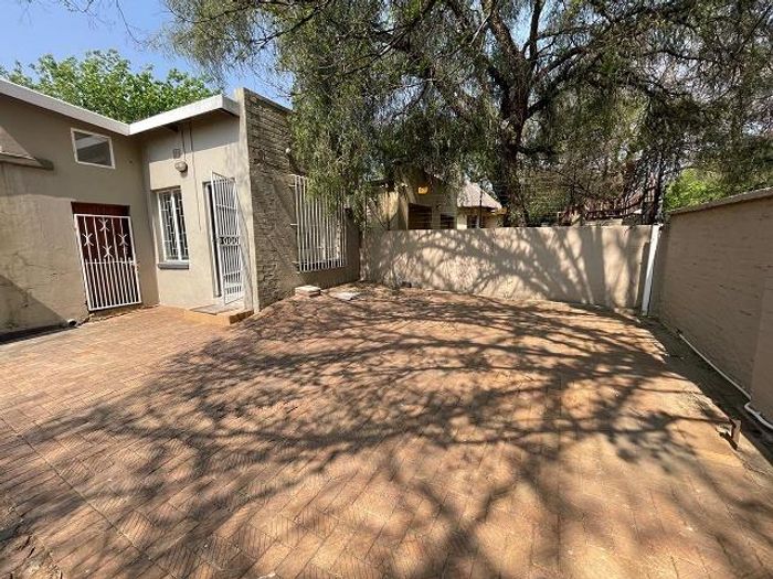 Property #2186922, Apartment Rental Monthly in Edenvale Central