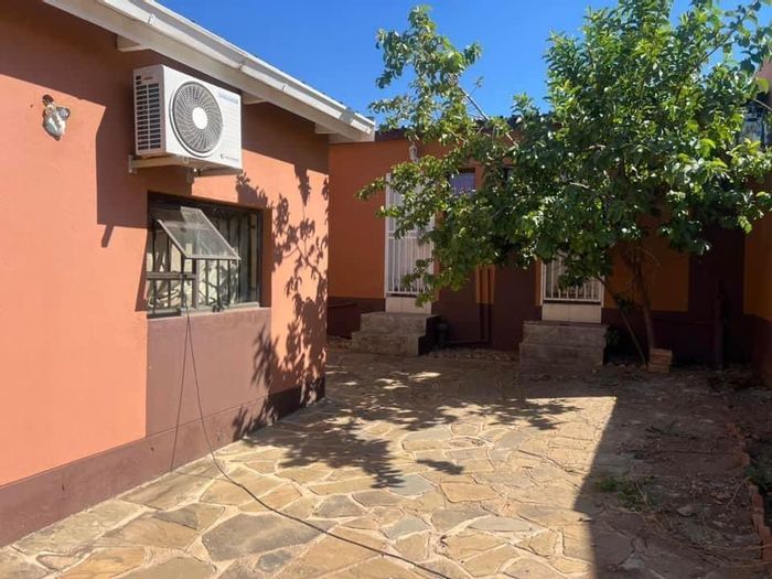 Property #2259545, House for sale in Windhoek West