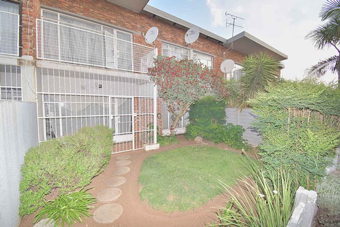 Property #2216896, Townhouse for sale in Benoni Central
