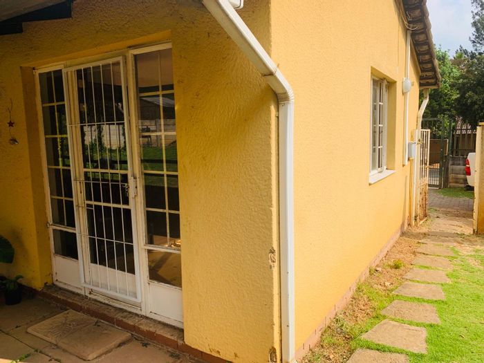 Property #2421719, Cottage Rental Monthly in Wilgeheuwel