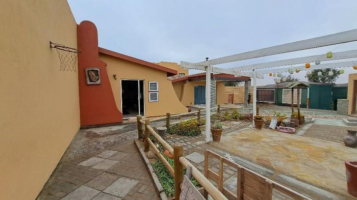 Property #2152079, House for sale in Walvis Bay Central
