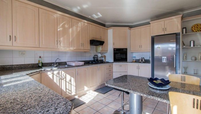 House For Sale in Regents Park: 3 beds, flatlet, double garage, low-maintenance yard.