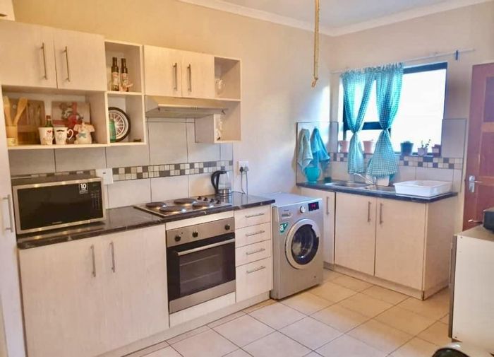 Property #2388796, Townhouse For Sale in Osona Village