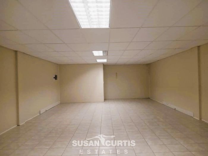 Vogelstrand Office For Sale: 75sqm, sea views, ample parking, CC registered.