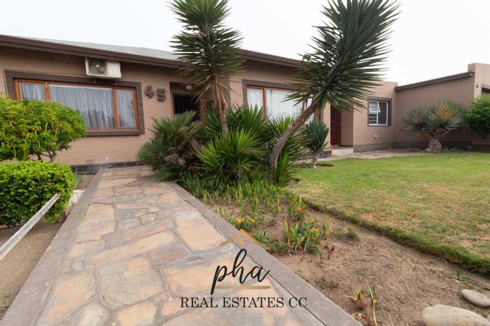 Property #2010838, House for sale in Swakopmund Central