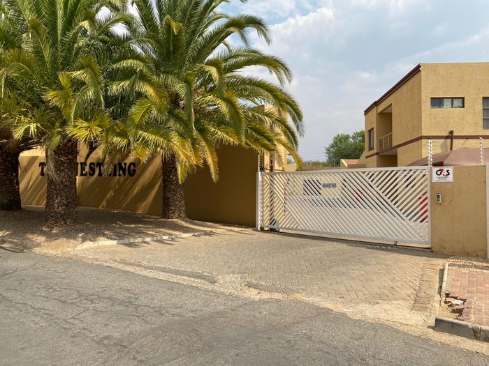 Property #2156551, Townhouse for sale in Windhoek Central