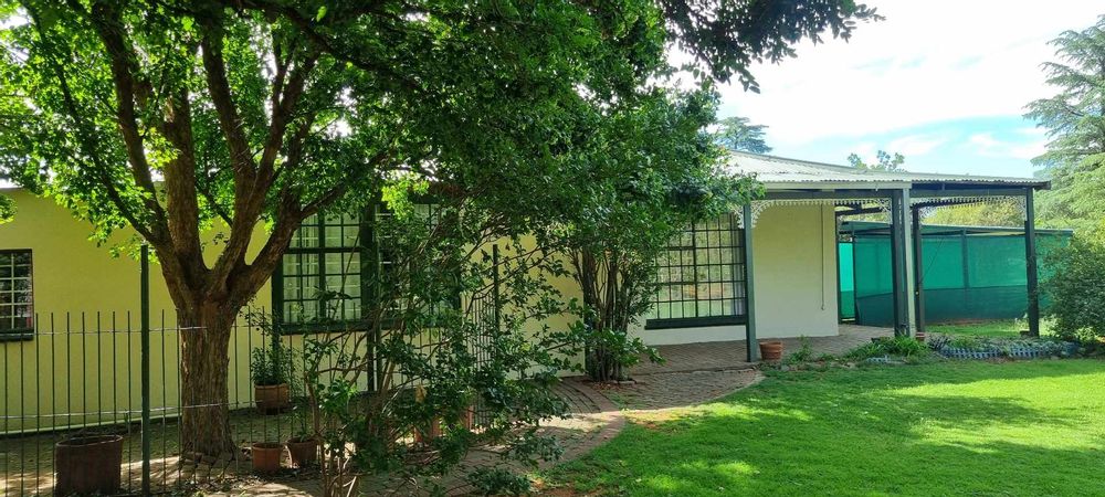 Front view Main house