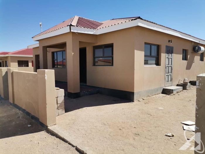 Property #2400655, House For Sale in Arandis Central