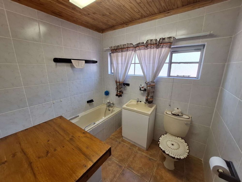 2nd bathroom