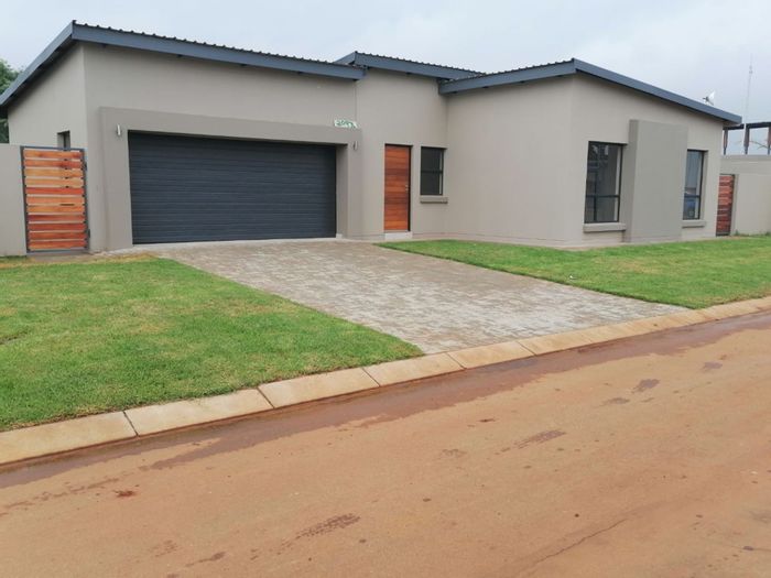 3-Bedroom Cluster To Rent in Terenure with garden, braai, and double garage.