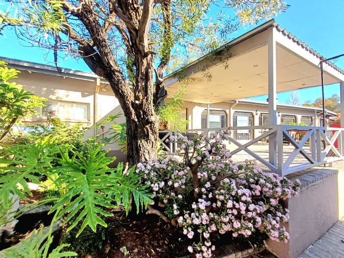Noordhoek House For Sale: Multiple en-suites, pool, garden, ideal for hospitality venture.