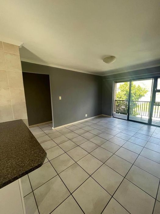 2-Bedroom Apartment To Rent in Fairview Golf Estate with Scenic Mountain Views.
