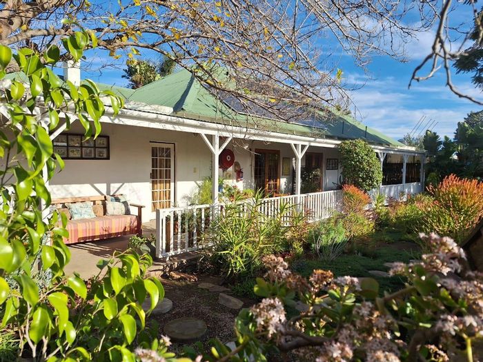 Versatile Oudtshoorn Home for Sale: Ideal for Families or Medical Facility!