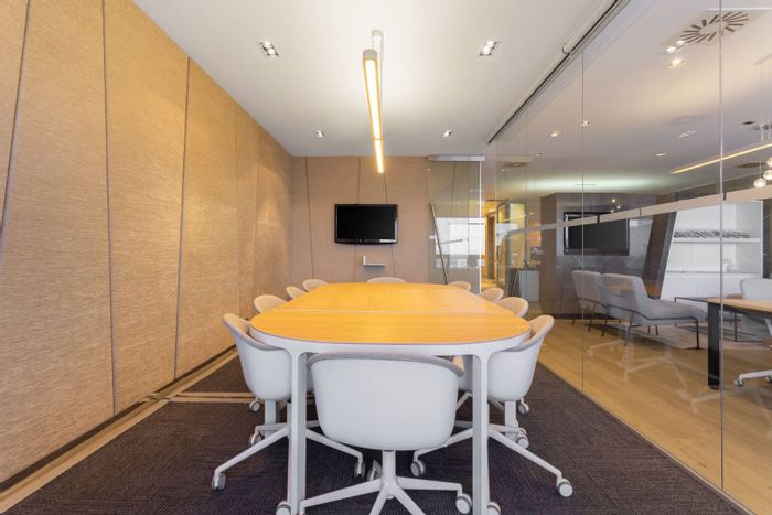 Office to Rent in Nelspruit Central: Flexible space, meeting rooms, and coworking areas.