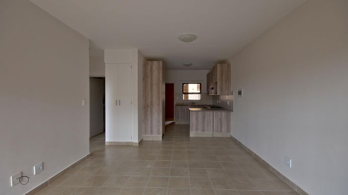 2-Bedroom Apartment To Rent in Wierdapark with garden, security, and fiber internet.