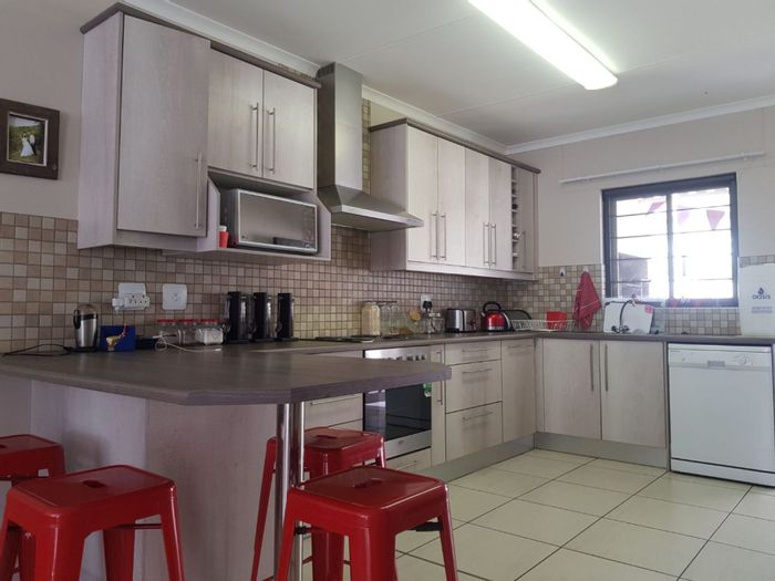 Property #1401130, Townhouse for sale in Okahandja Central