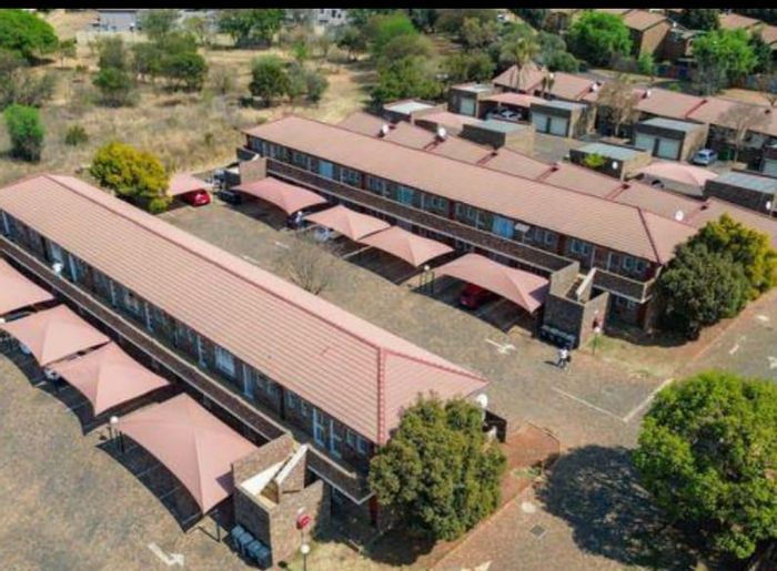 Highveld Apartment For Sale: 1 bed, balcony, covered parking, near universities.