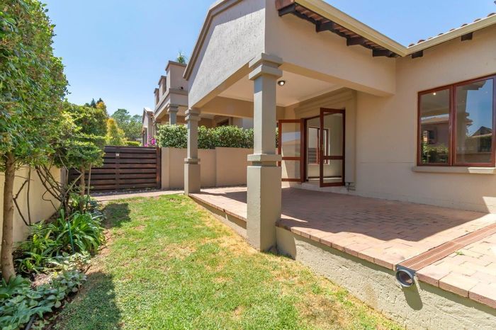 Property #2194683, Townhouse for sale in Douglasdale