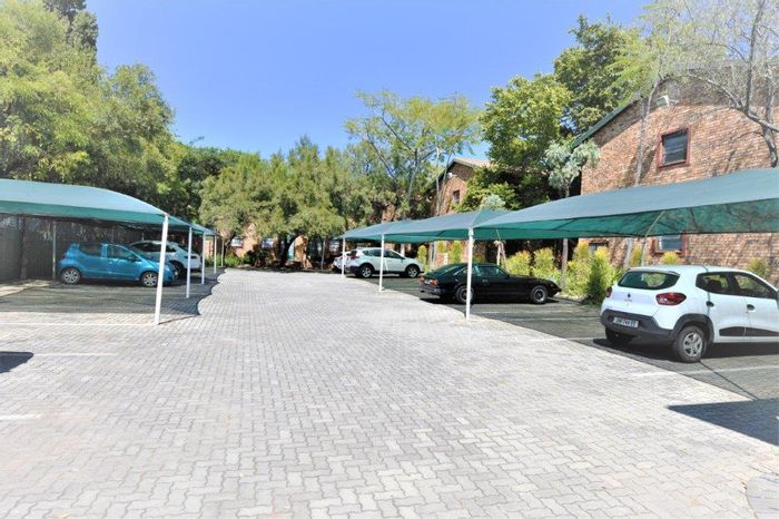 Property #2200409, Apartment for sale in Hatfield