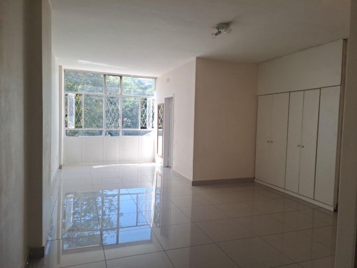 Property #2237778, Apartment rental monthly in Illovo