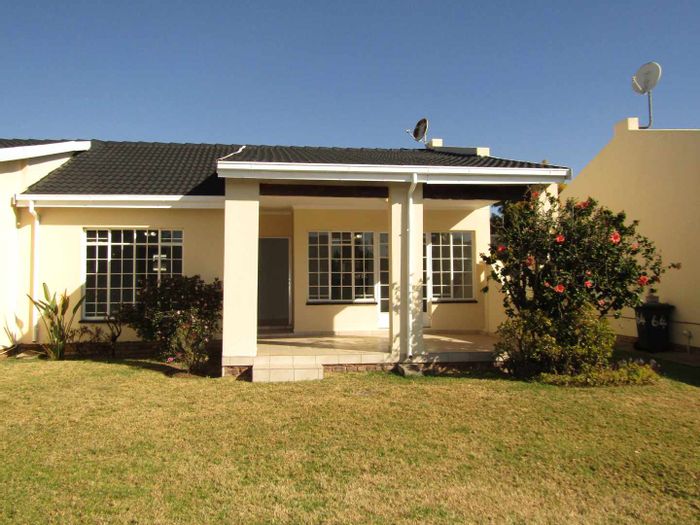 Eden Akasia Retirement Village For Sale: 24-hour security, community center, nearby amenities.