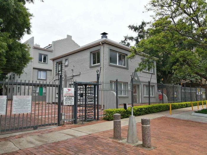 Property #2219702, Apartment rental monthly in Hatfield