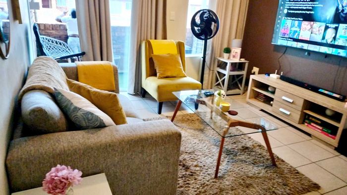 Clarina Apartment For Sale: 2 Bedrooms, balcony, secure access, near amenities.